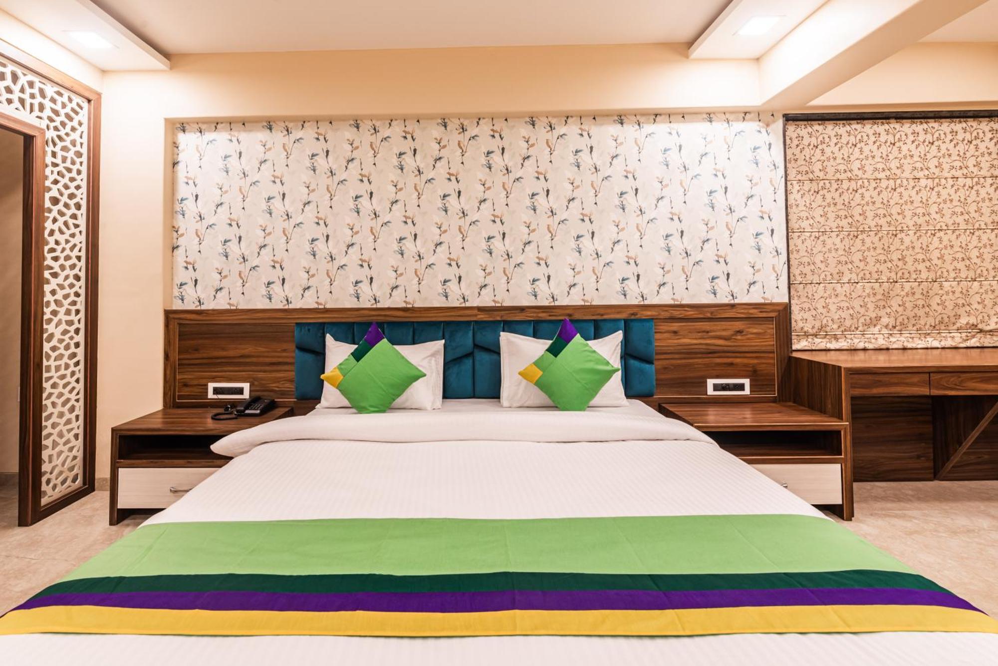 פונה Lemon Wood Suites מראה חיצוני תמונה