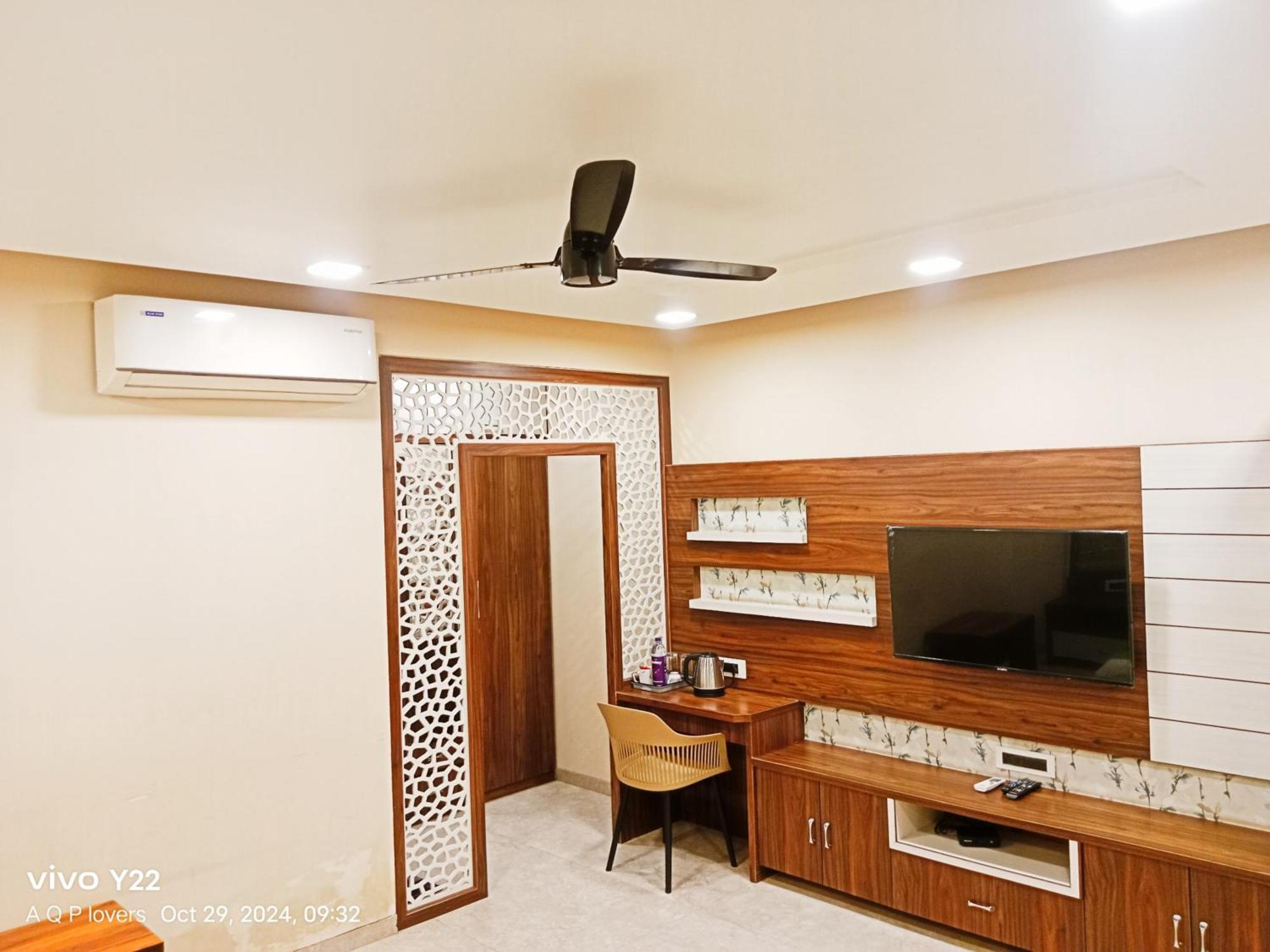 פונה Lemon Wood Suites מראה חיצוני תמונה